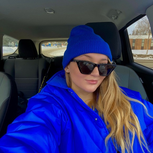 Meet your Posher, Jessamy - Picture 1 of 1